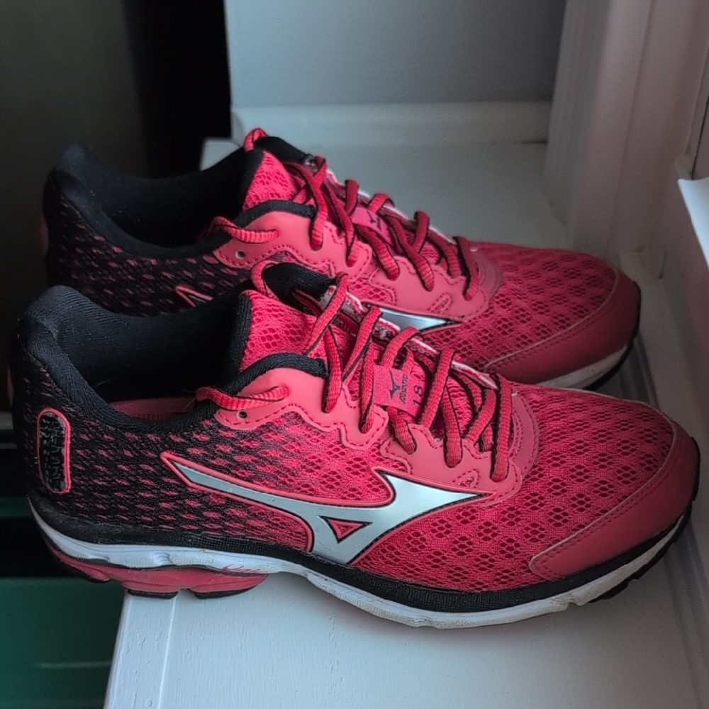 Mizuno Women's Athletic Shoes in Pink and Black